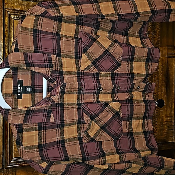 Womens sz medium RSQ flannel top. Beautiful fall colors - Picture 3 of 5